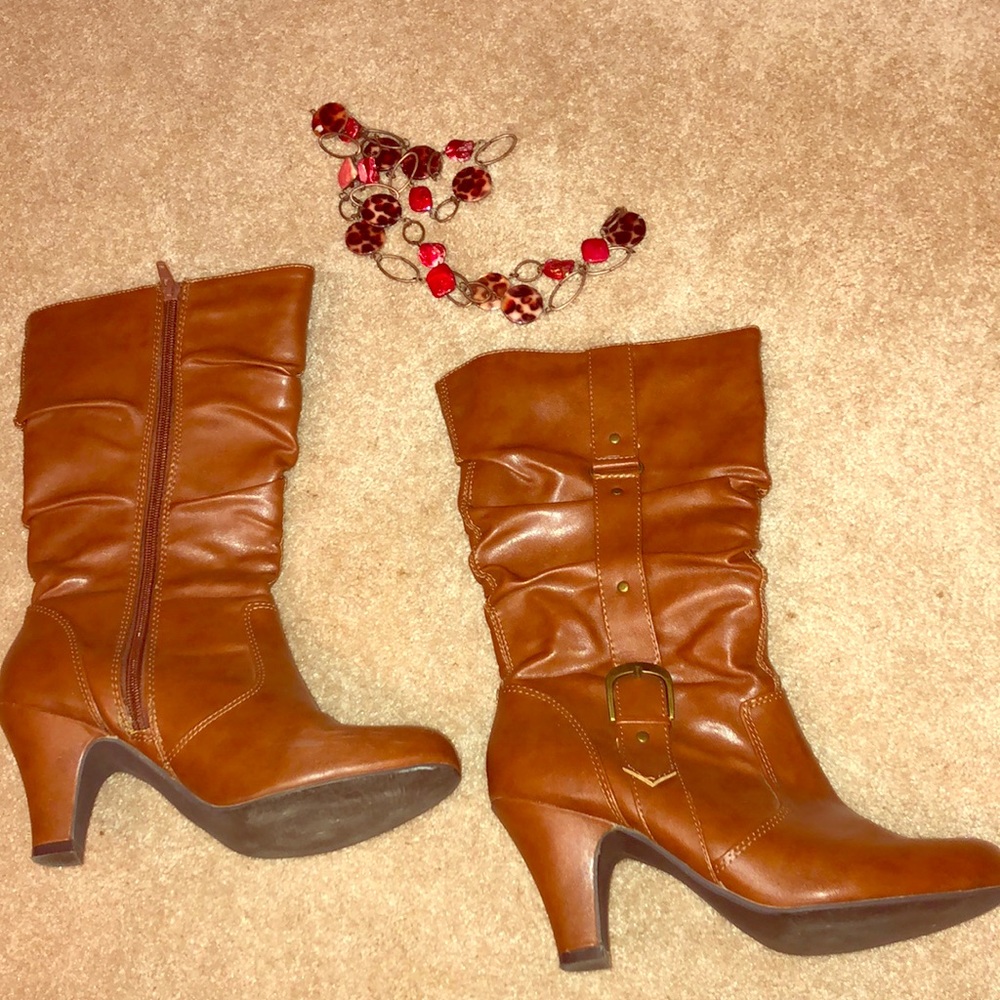 Sale! 🎉 Cute Maurice’s leather like boots, 7.5M